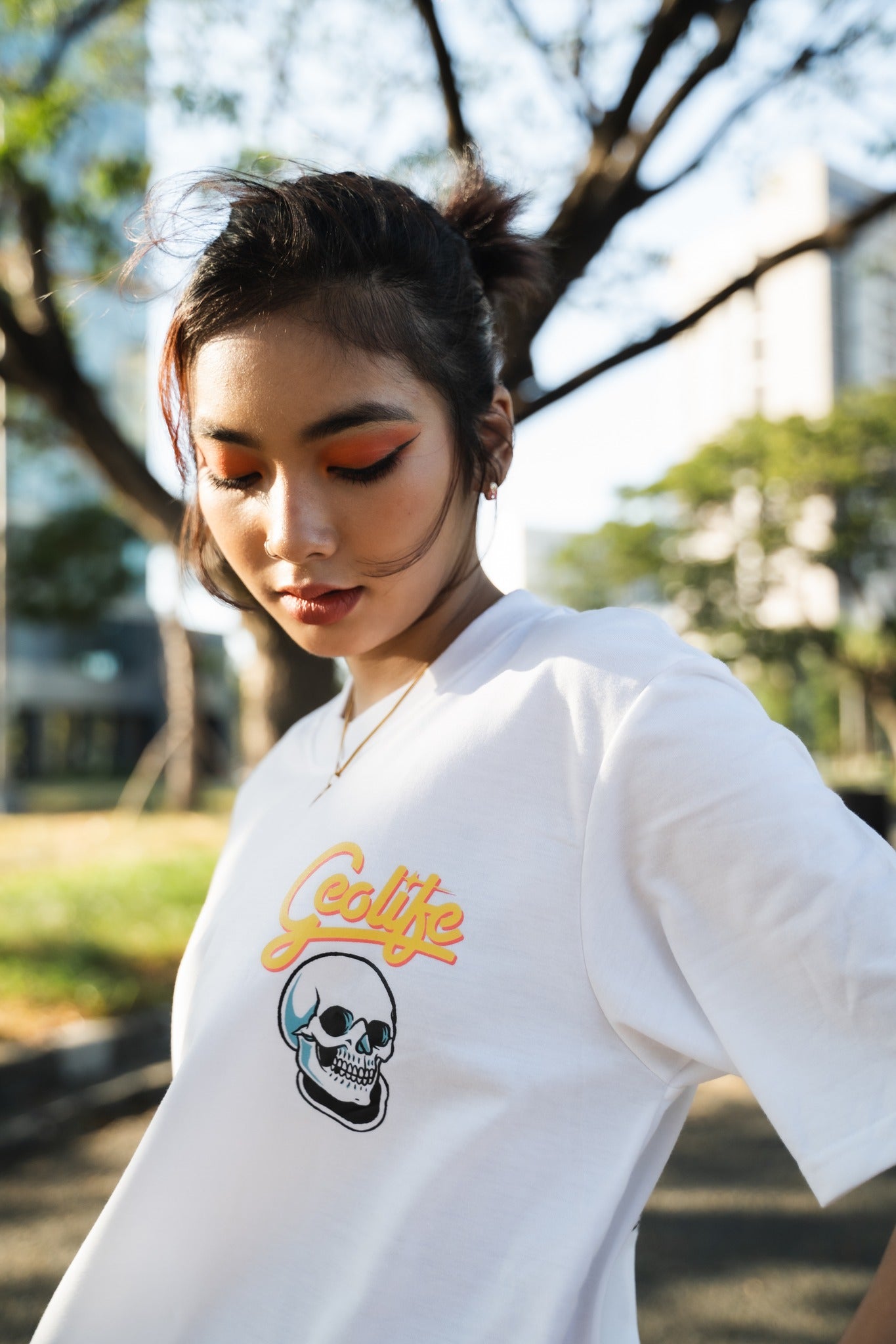 GEOLIFE SKATEBOARDER WHITE TSHIRT