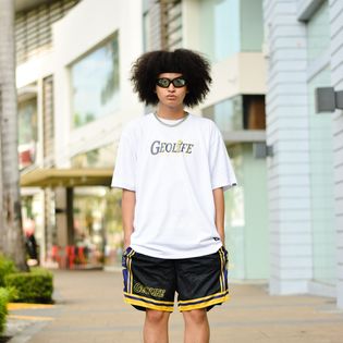 THROPY WHITE TSHIRT - GEOLIFE