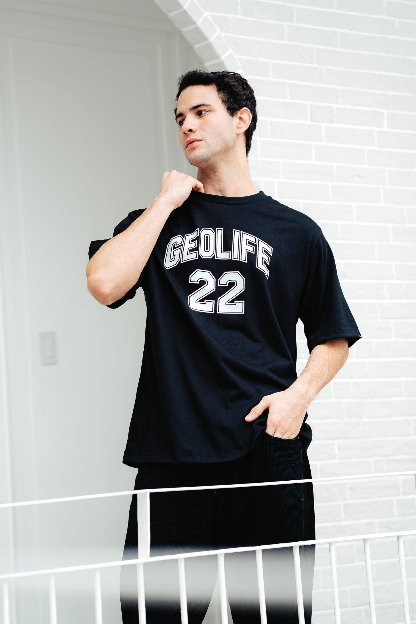 GEOLIFE VARSITY BLACK TSHIRT
