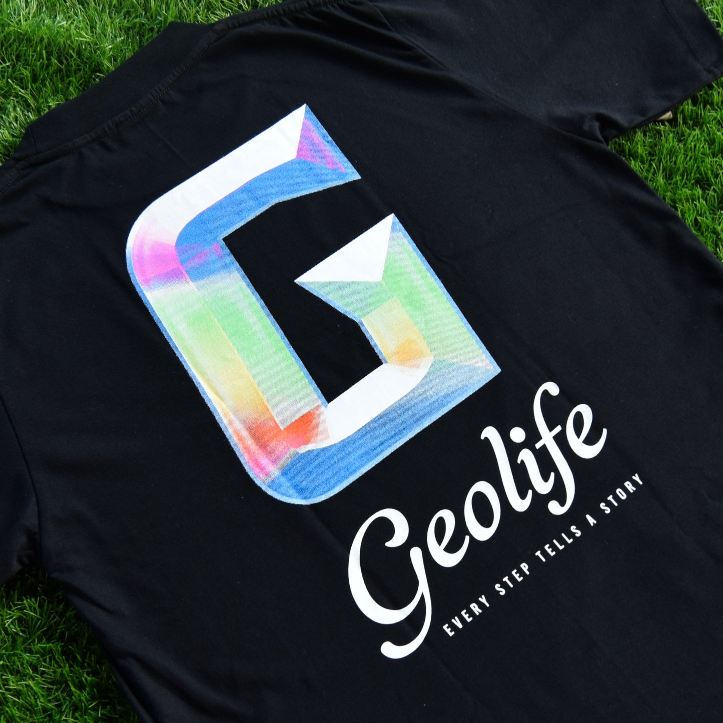 HOLO BLACK TSHIRT - GEOLIFE