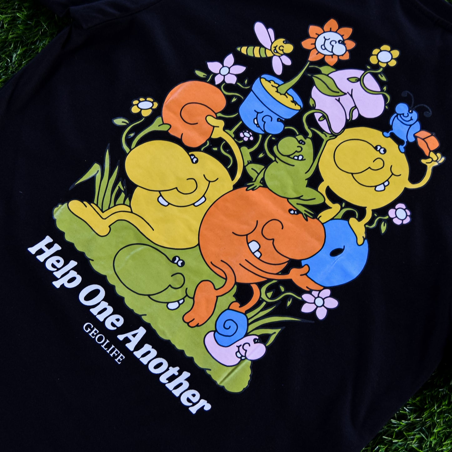 HELP ONE ANOTHER BLACK TSHIRT - GEOLIFE