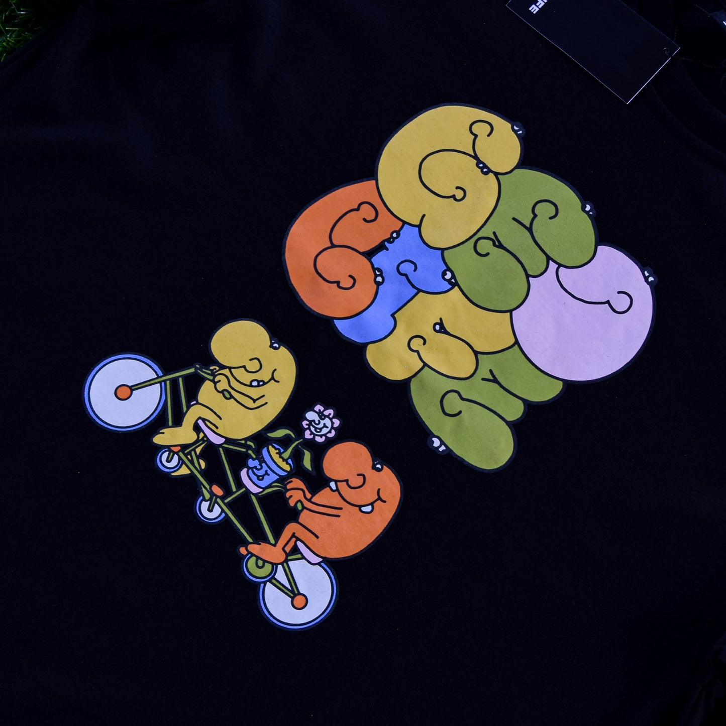 HELP ONE ANOTHER BLACK TSHIRT - GEOLIFE