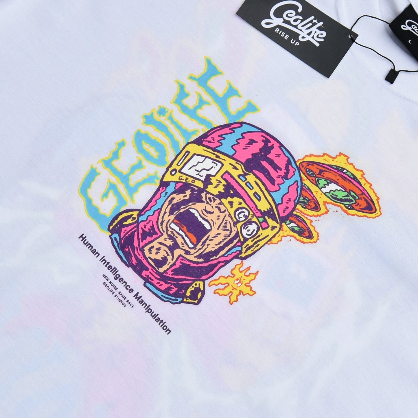 MANIPULATION WHITE TSHIRT - GEOLIFE