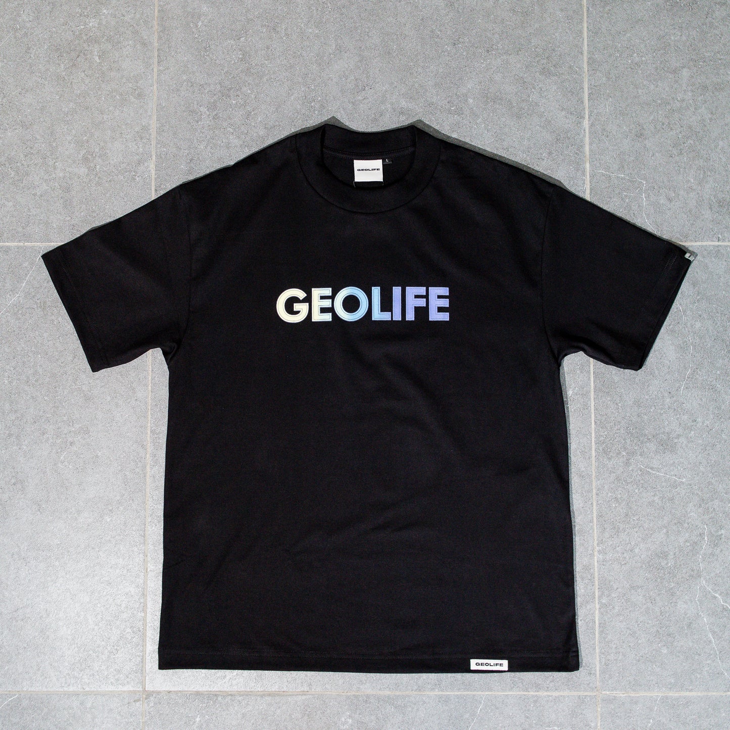 GEOLIFE GRADIENT - BLACK SHIRT