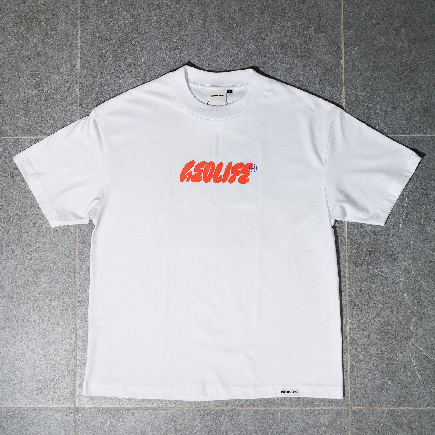 GEOLIFE ON VACAY - WHITE TSHIRT