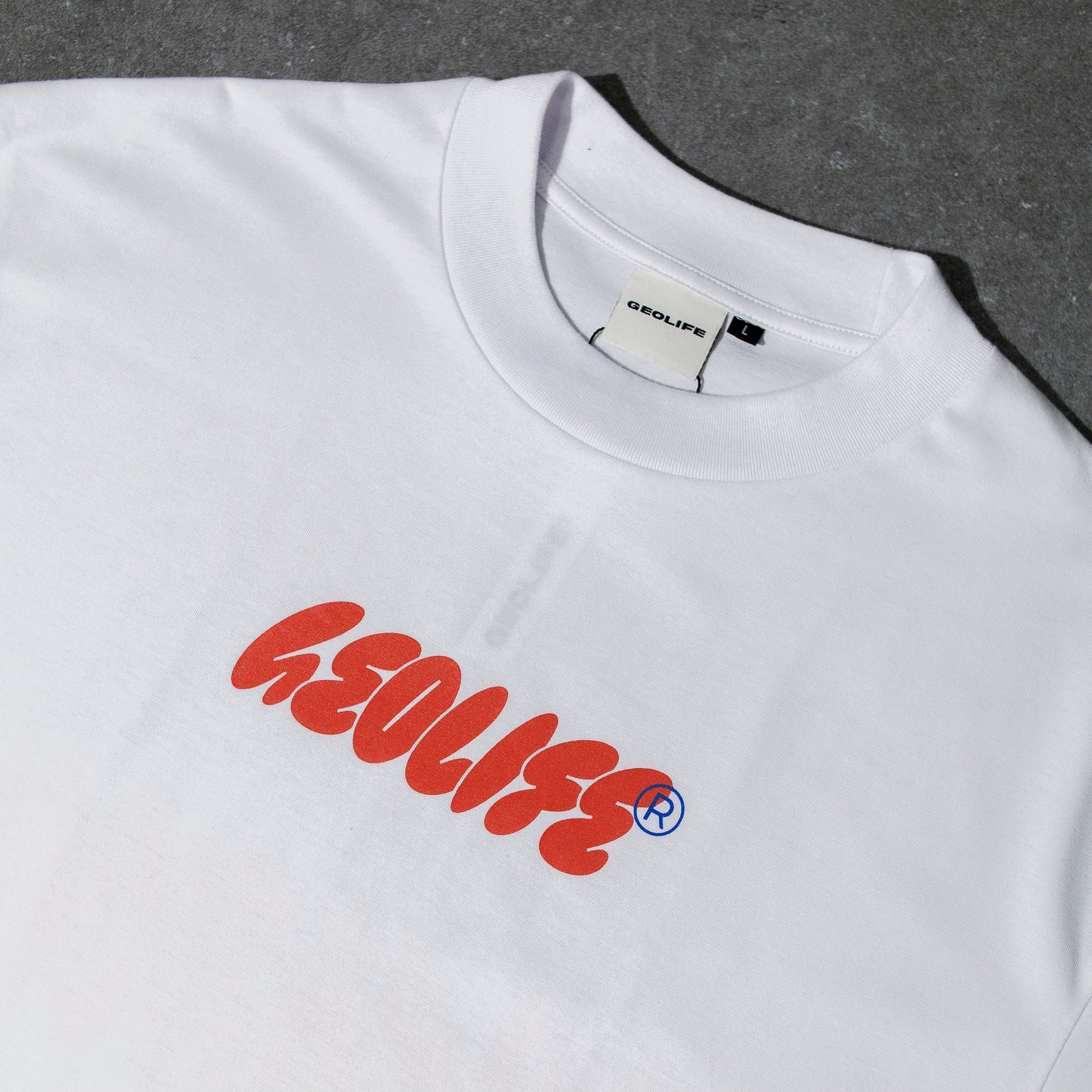 GEOLIFE ON VACAY - WHITE TSHIRT