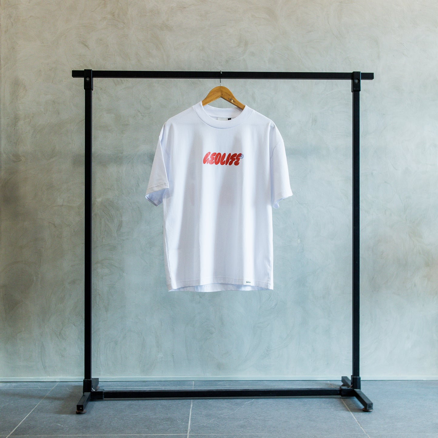 GEOLIFE ON VACAY - WHITE TSHIRT