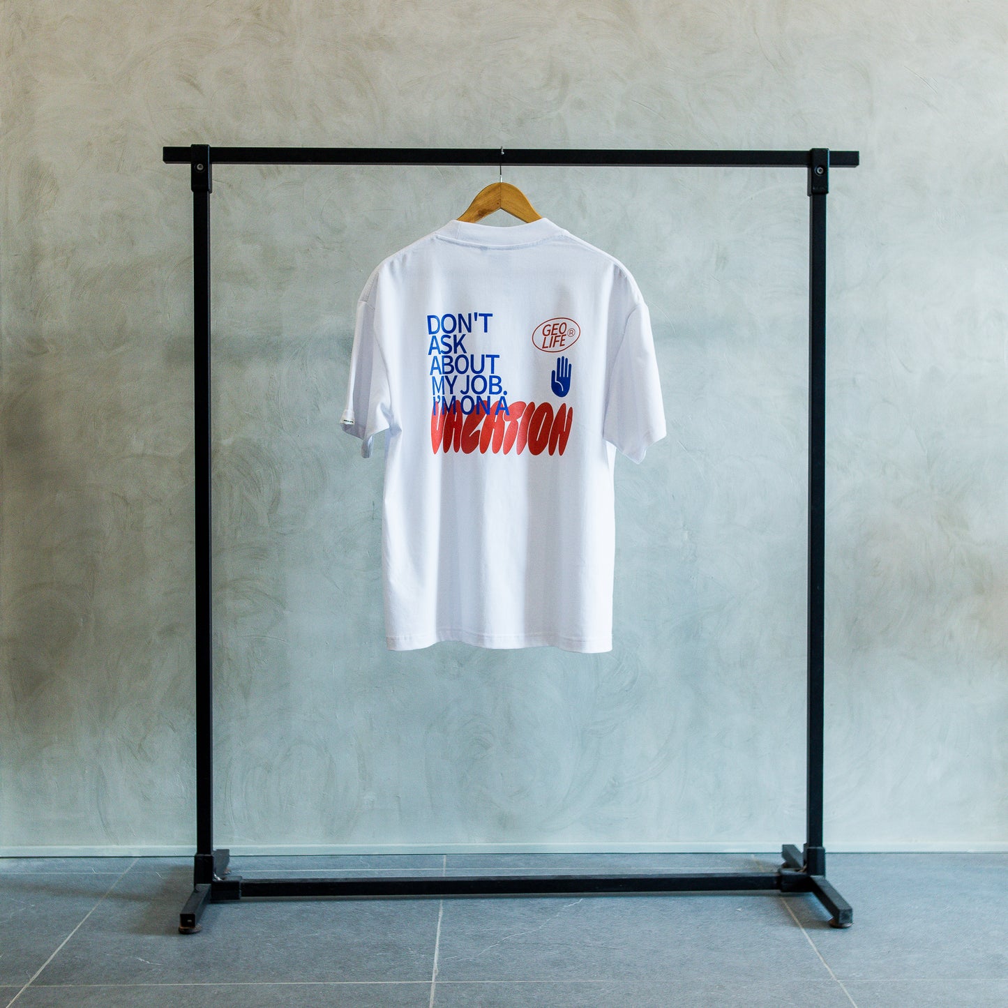 GEOLIFE ON VACAY - WHITE TSHIRT