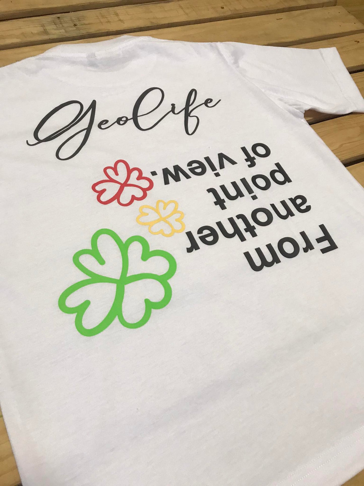 POINT OF VIEW WHITE TSHIRT - GEOLIFE