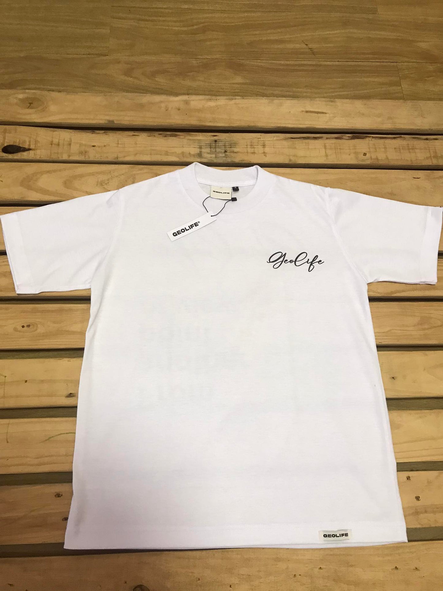 POINT OF VIEW WHITE TSHIRT - GEOLIFE