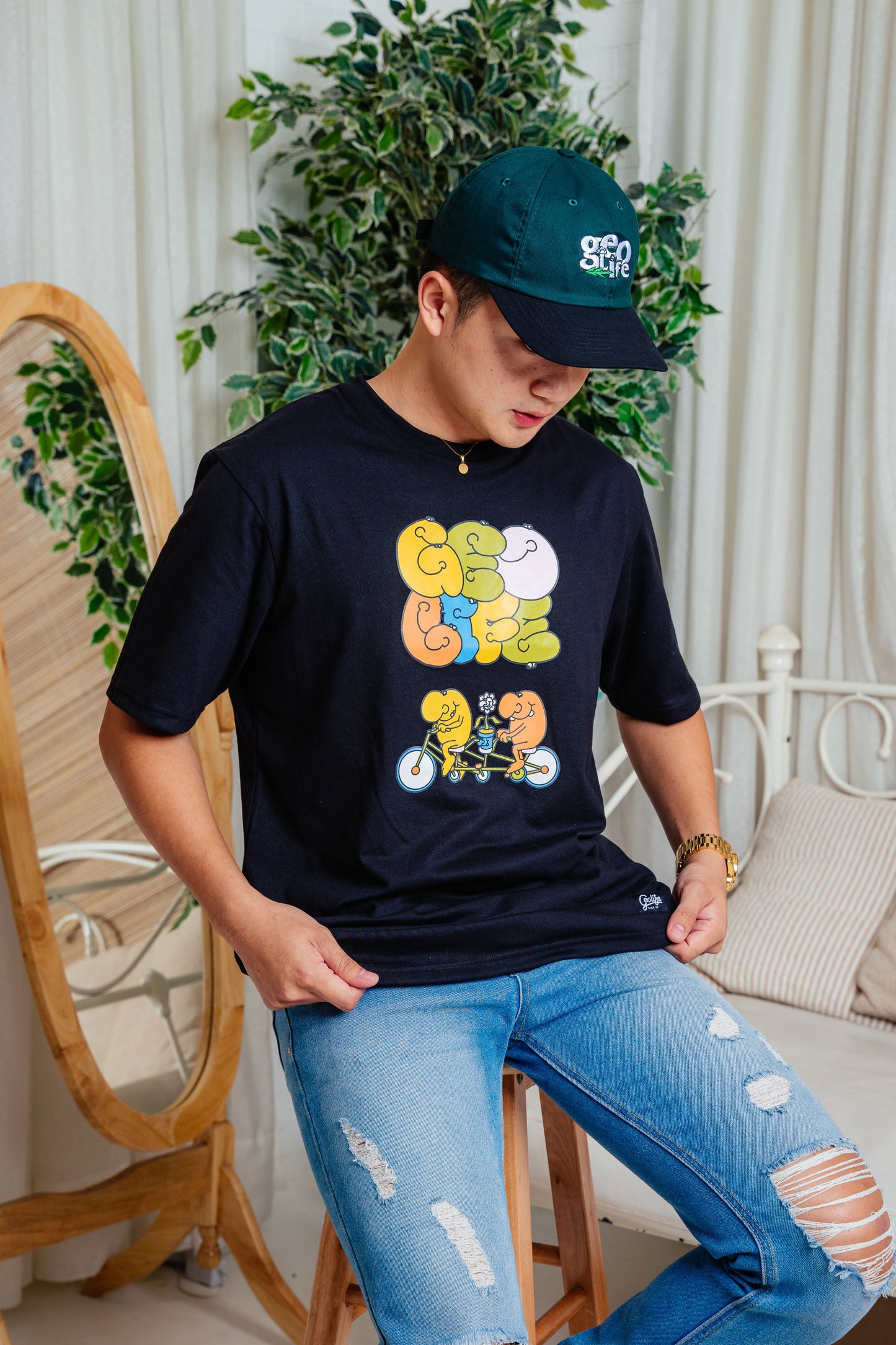 HELP ONE ANOTHER BLACK TSHIRT - GEOLIFE