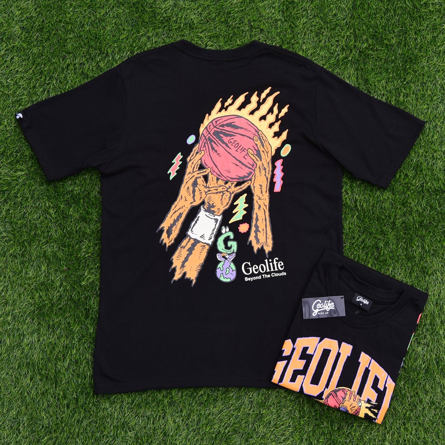 CLOUDS BLACK TSHIRT - GEOLIFE