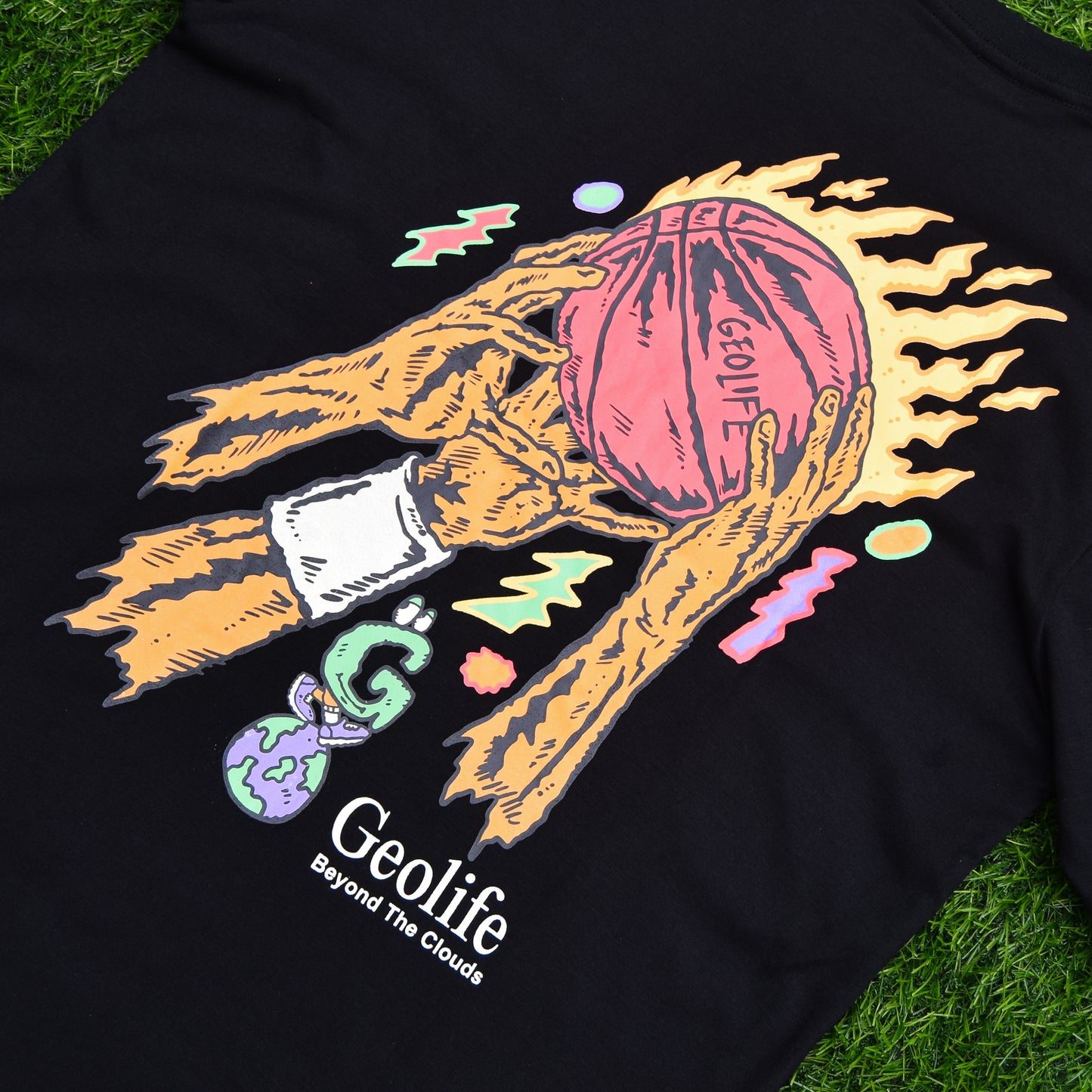 CLOUDS BLACK TSHIRT - GEOLIFE