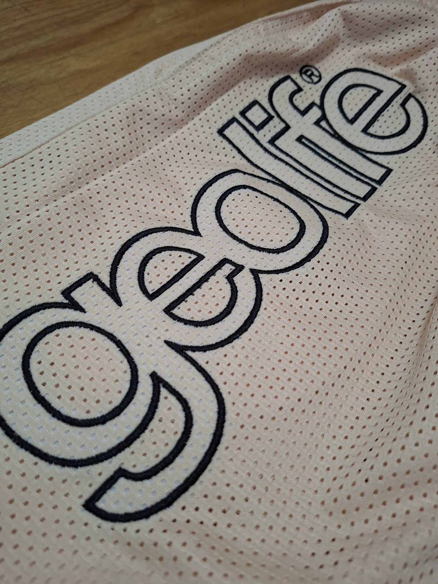 GEOLIFE EMBROIDERY MESH SHORTS --- CREAM