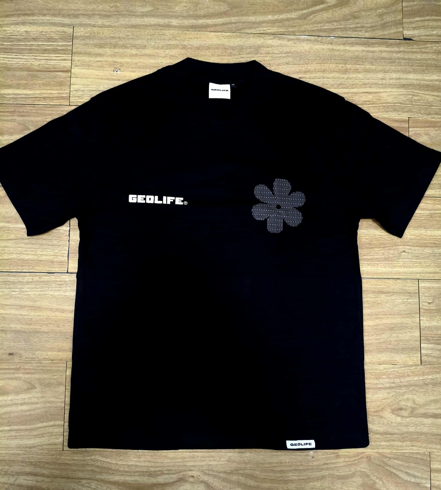 GEOLIFE BLOOM -  BLACK SHIRT