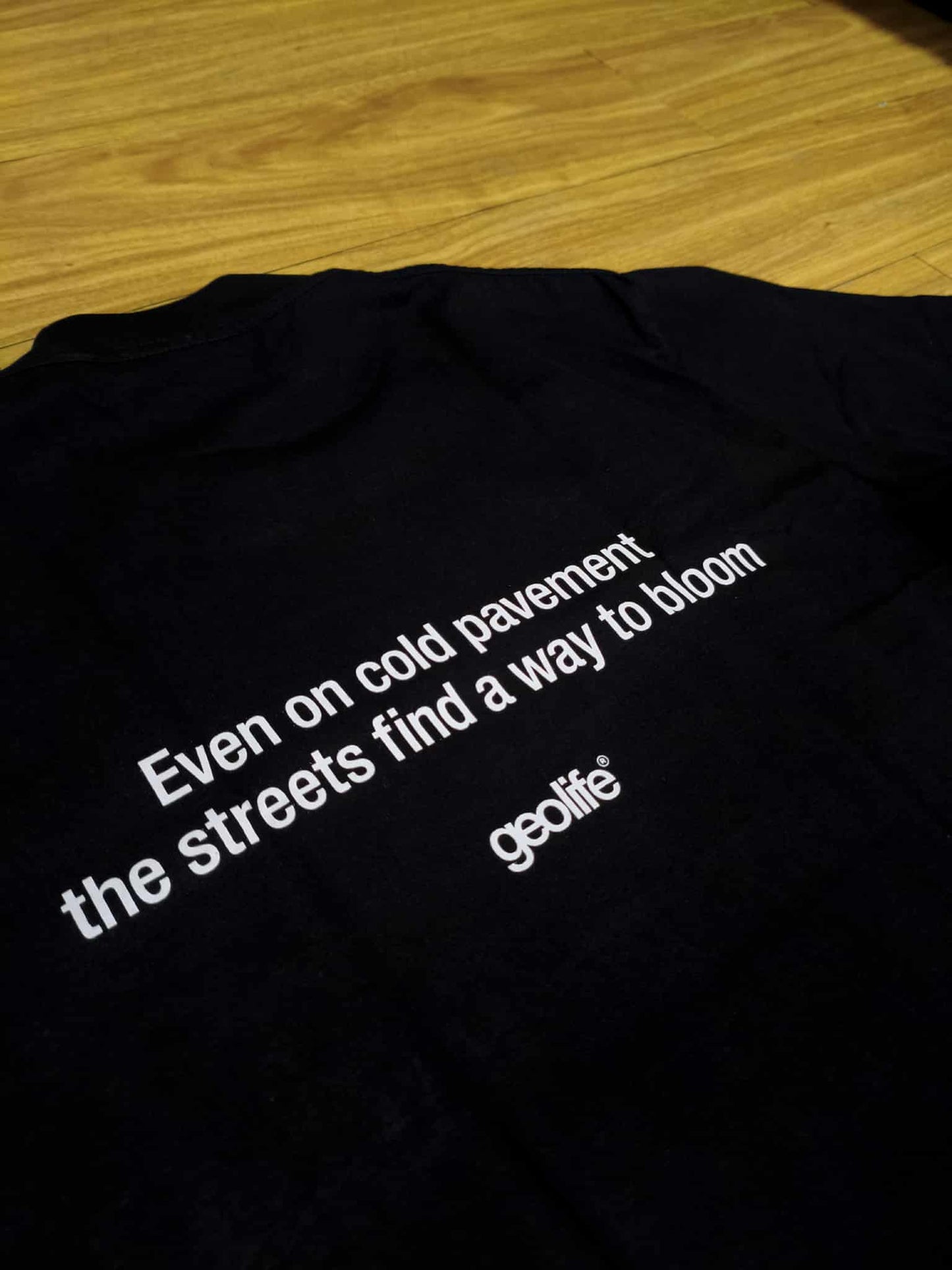 GEOLIFE PAVEMENT -  BLACK SHIRT