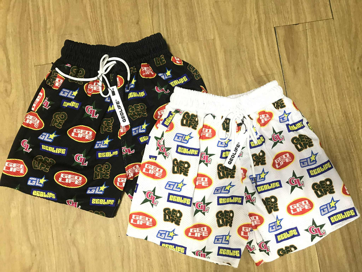 GEOLIFE PATTERN - MESH SHORT - WHITE