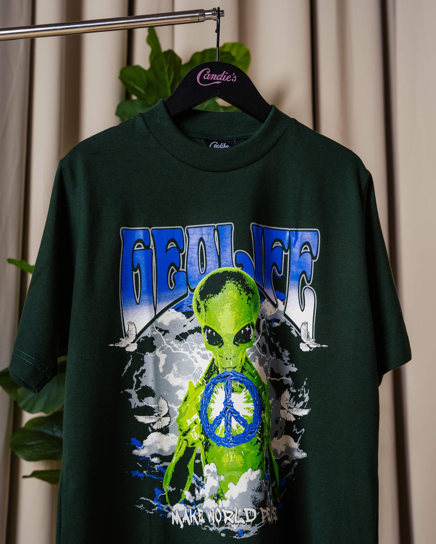 PEACE BOTTLE GREEN TSHIRT - GEOLIFE