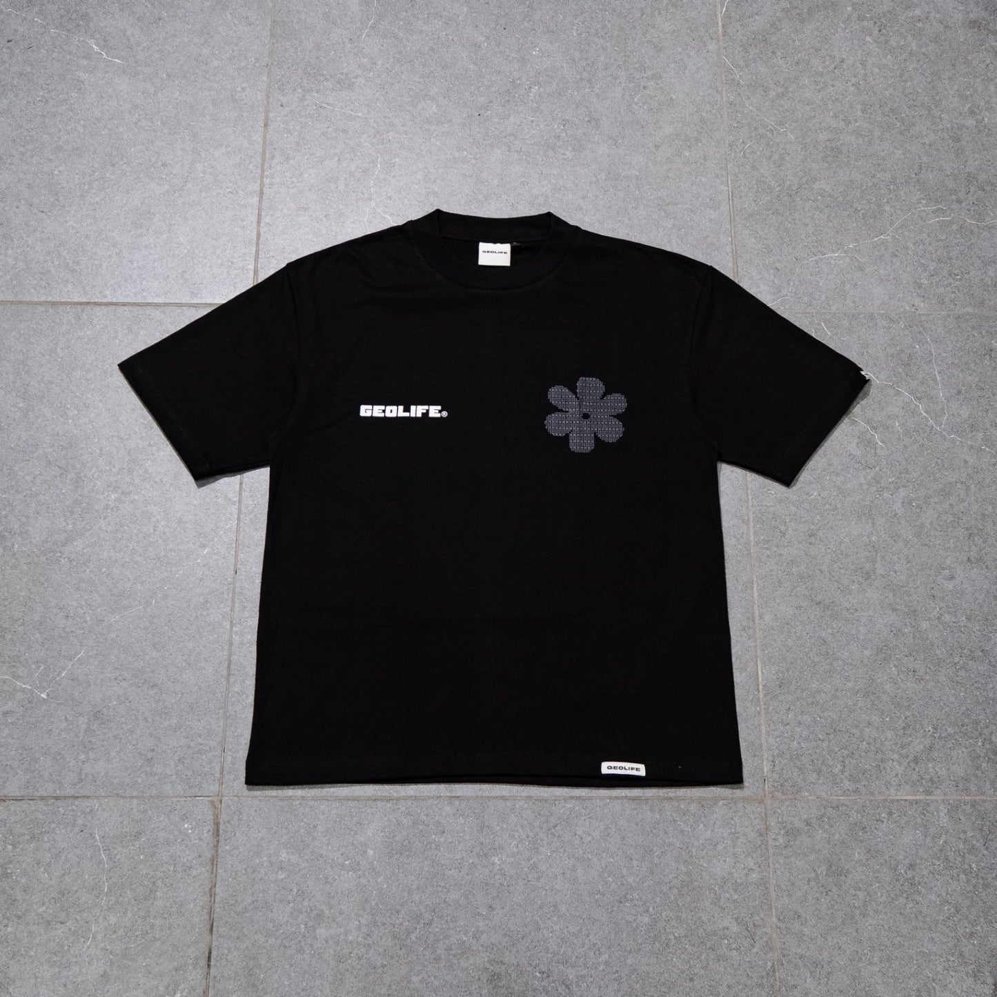 GEOLIFE BLOOM -  BLACK SHIRT