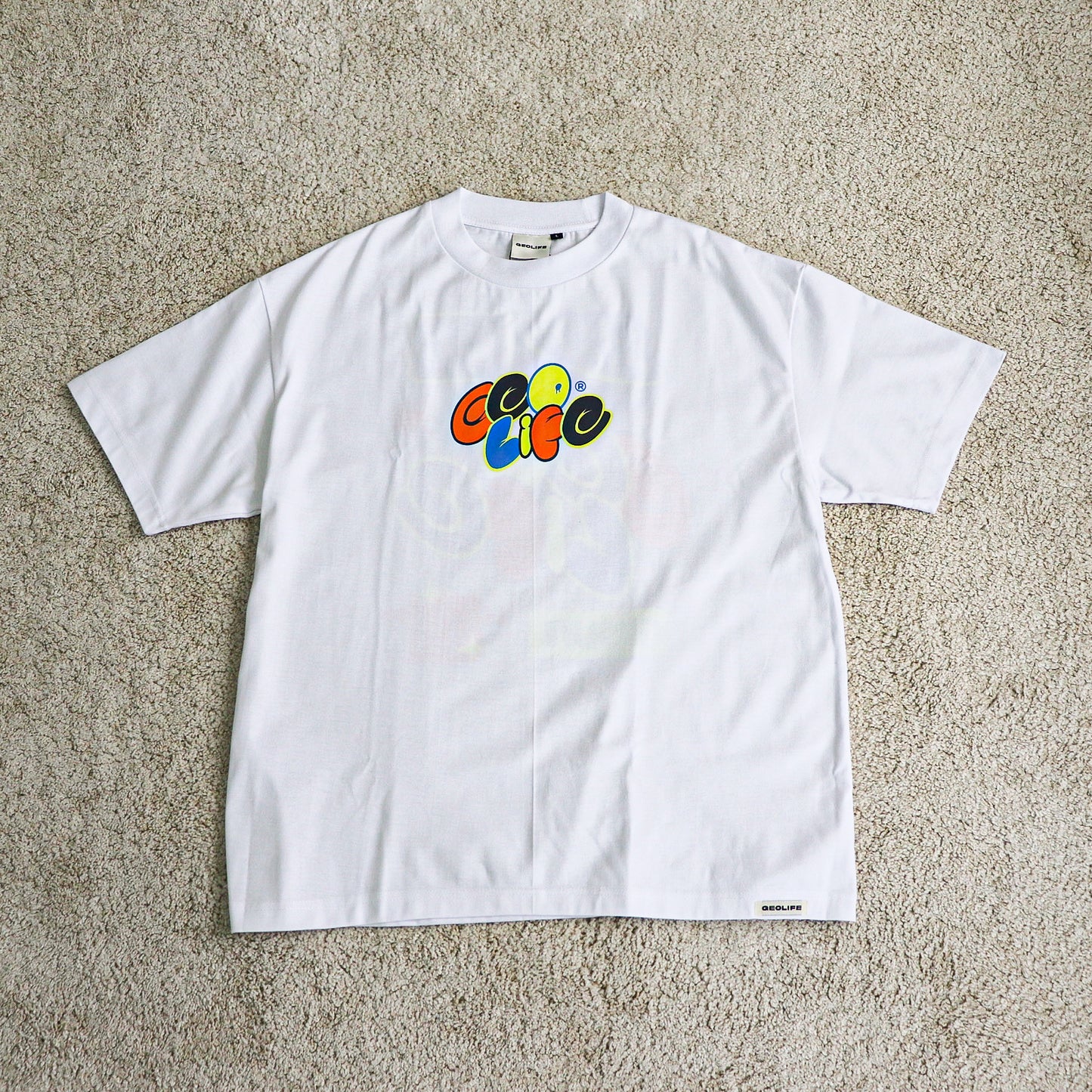 GEOLIFE STICKIES -  WHITE TSHIRT