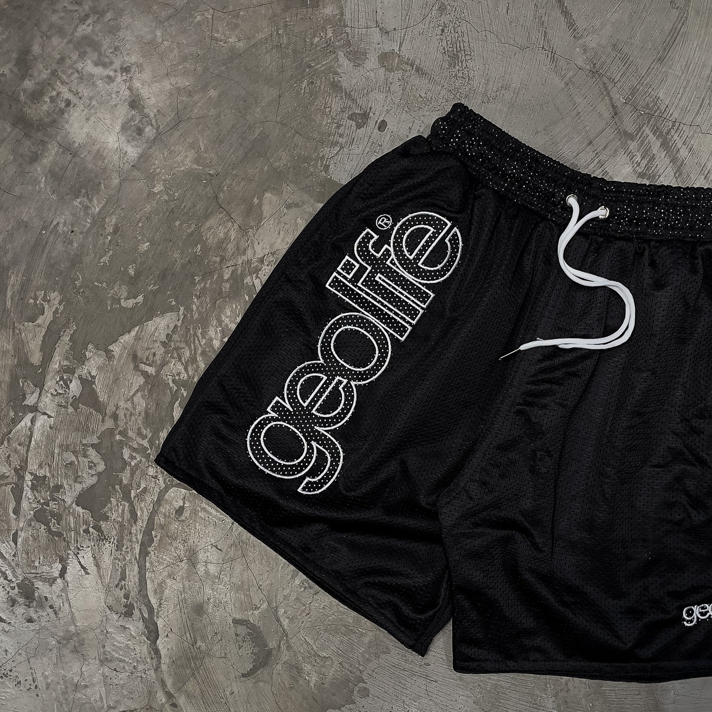 GEOLIFE EMBROIDERY MESH --- BLACK